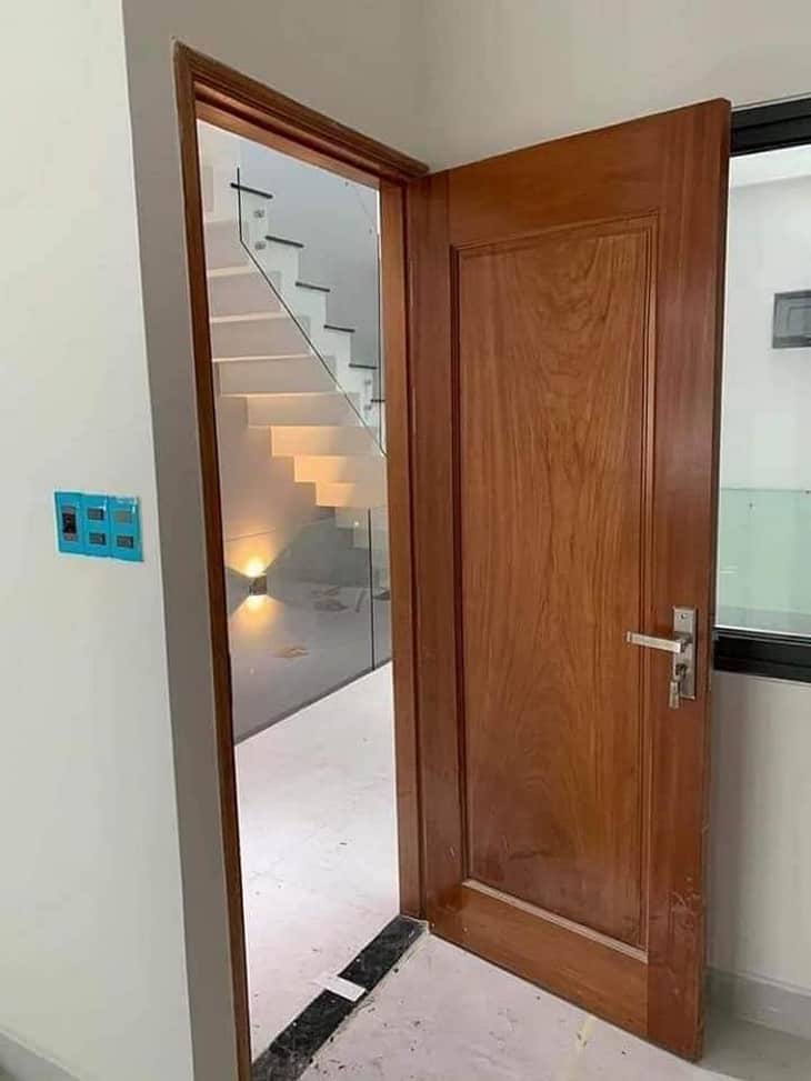 Đi kèm đó, cửa gõ đỏ cũng có nhược điểm