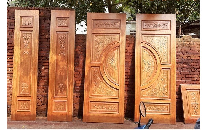 Màu cửa đặc trưng cửa gỗ Lim Lào