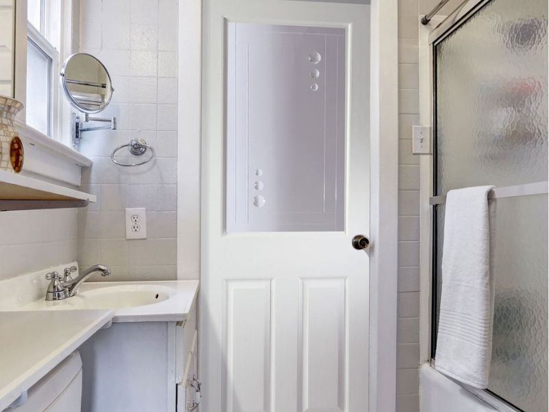 Cách chọn cửa nhựa cho phòng tắm