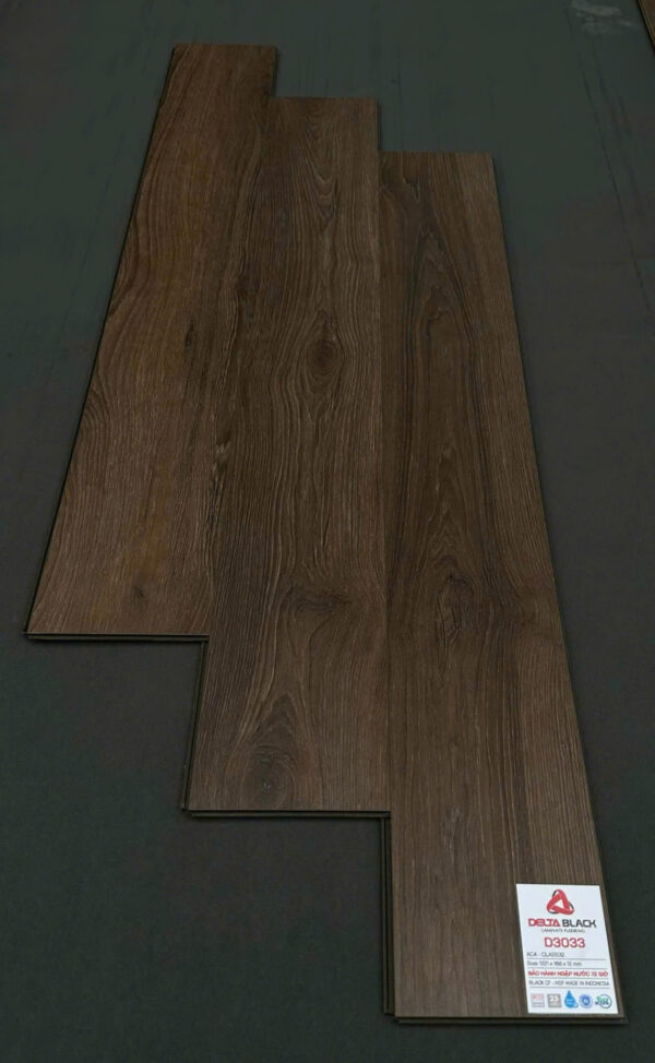 Sàn Gỗ Indonesia HDF cốt đen Deltablack D3033