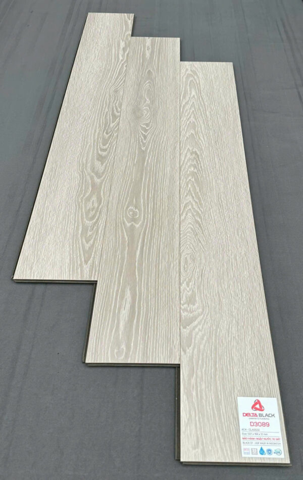 Sàn Gỗ Indonesia HDF cốt đen Deltablack D3089